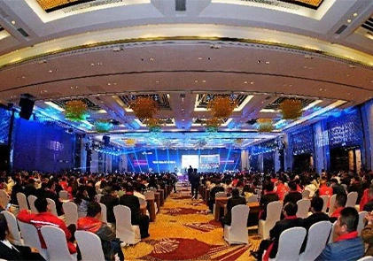 متابعة الضوء ، وجمع الزخم للمستقبل. AMITIME مراحل تصدير العلامة التجارية السنوية